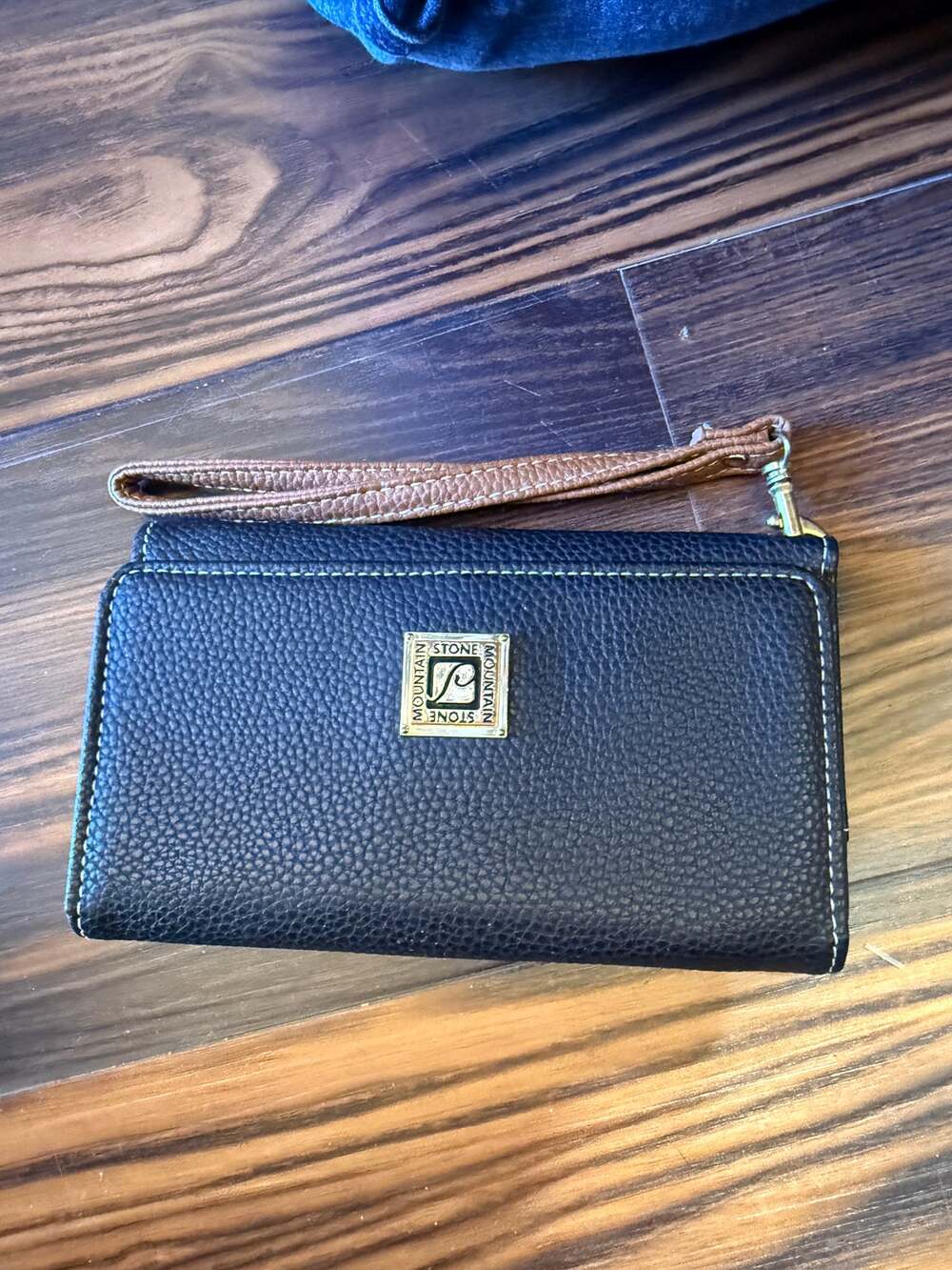 Stone Mountain Nancy Leather Trifold Wallet
